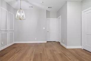 8121 Venus St, Houston, TX 77088 - Photo 2