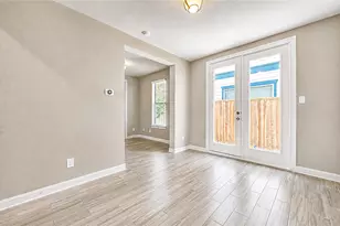 5826 Darling St, Houston, TX 77007 - Photo 8