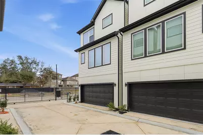 9403 Hammerly Boulevard #D, Houston, TX 77080 - Photo 28