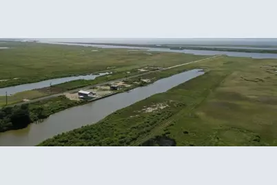 1129 Pompano Lane, Crystal Beach, TX 77650 - Photo 2