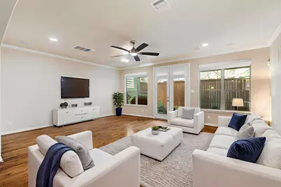 1107 Beall Landing Court, Houston, TX 77008 - Photo 10