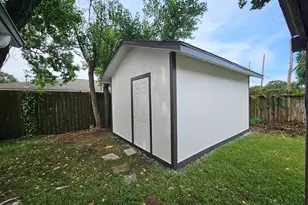 212 Harold Ln, Baytown, TX 77521 - Photo 34