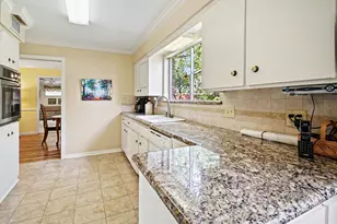 2803 Rockarbor Dr, Houston, TX 77063 - Photo 8