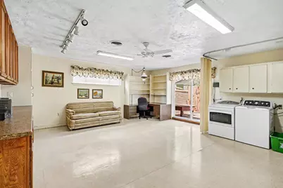 2803 Rockarbor Drive, Houston, TX 77063 - Photo 26