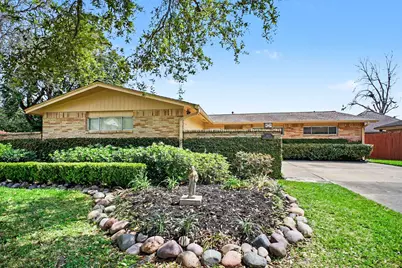 2803 Rockarbor Drive, Houston, TX 77063 - Photo 2