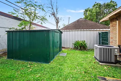 2803 Rockarbor Drive, Houston, TX 77063 - Photo 36