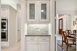 2 Lenox Hill Dr, The Woodlands, TX 77382 - Photo 24