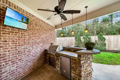 2 Lenox Hill Drive, The Woodlands, TX 77382 - Photo 32