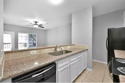 164 Binnacle Court #B, Willis, TX 77318 - Photo 4