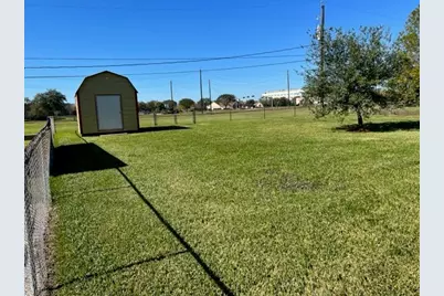 110 Oleander Street, Lake Jackson, TX 77566 - Photo 6