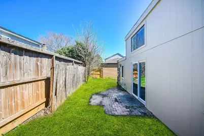 11330 Bandlon Drive, Houston, TX 77072 - Photo 28