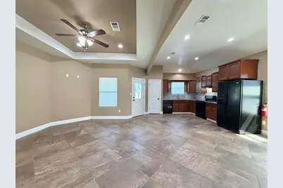 2850 Amber Avenue, Groves, TX 77619 - Photo 6