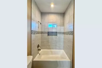 2850 Amber Avenue, Groves, TX 77619 - Photo 10