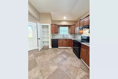 2850 Amber Avenue, Groves, TX 77619 - Photo 8