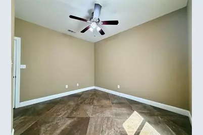 2850 Amber Avenue, Groves, TX 77619 - Photo 16