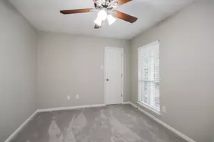 199 S Delta Mill Cir, The Woodlands, TX 77385 - Photo 12