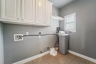 1611 Hill Spring Dr, Sugar Land, TX 77479 - Photo 44