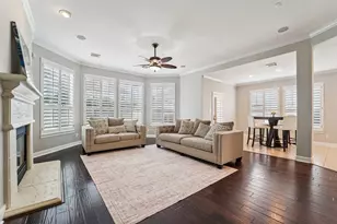 1611 Hill Spring Dr, Sugar Land, TX 77479 - Photo 10