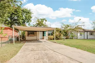 9317 Cathedral Dr, Houston, TX 77051 - Photo 2