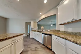 30710 Basil Trace Dr, Spring, TX 77386 - Photo 4