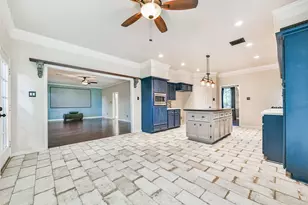 2111 Riverside Dr, League City, TX 77573 - Photo 8