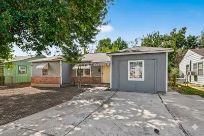 10106 Sierra Drive, Houston, TX 77051 - Photo 1