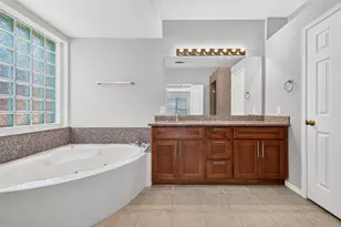10319 N Laurel Branch Dr, Houston, TX 77064 - Photo 10