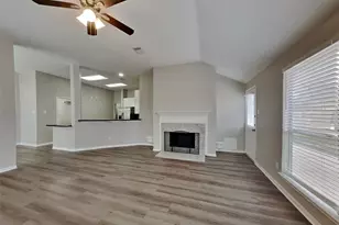 2114 Blossom Creek Dr, Houston, TX 77339 - Photo 2