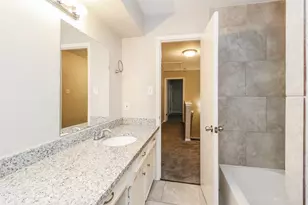 647 Mosswood Dr, Conroe, TX 77302 - Photo 4