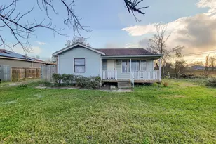 4817 Lawndale St, La Marque, TX 77568 - Photo 2