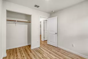 5626 Simsdale St, Houston, TX 77033 - Photo 6