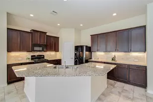 115 Brazos Dr, Baytown, TX 77523 - Photo 2