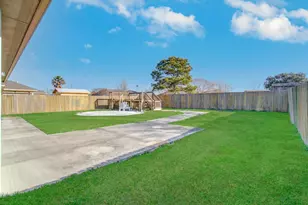 115 Brazos Dr, Baytown, TX 77523 - Photo 32