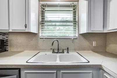 908 Redberry Hill Road, Baytown, TX 77521 - Photo 22