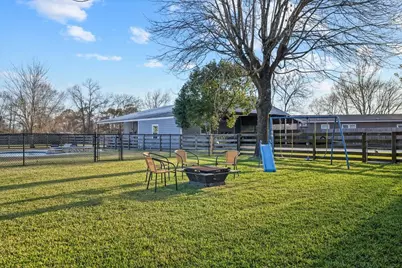 2320 Terrace Drive, Baytown, TX 77521 - Photo 38