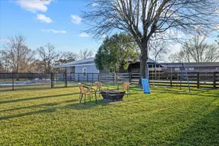 2320 Terrace Dr, Baytown, TX 77521 - Photo 38