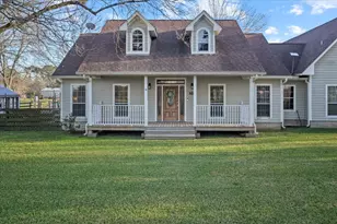 2320 Terrace Dr, Baytown, TX 77521 - Photo 2