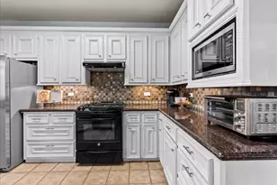 2320 Terrace Dr, Baytown, TX 77521 - Photo 14