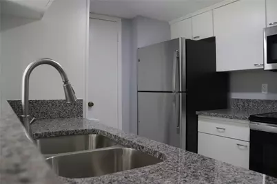 12633 Memorial Drive #186, Houston, TX 77024 - Photo 16