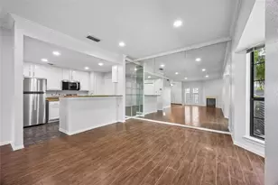 1911 Bering, Houston, TX 77057 - Photo 8