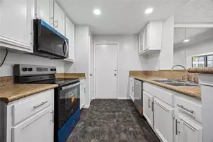 1911 Bering, Houston, TX 77057 - Photo 12