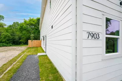 7903 Sunnyhill Street, Houston, TX 77088 - Photo 2