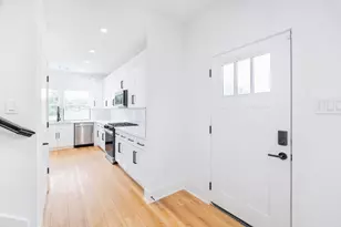 7903 Sunnyhill St, Houston, TX 77088 - Photo 4