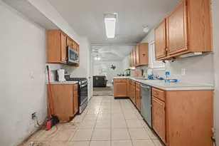 2914 Overland Trail, Dickinson, TX 77539 - Photo 6