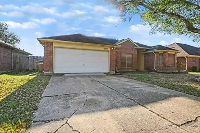 2914 Overland Trail, Dickinson, TX 77539 - Photo 2