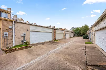 1746 S Gessner Road, Houston, TX 77063 - Photo 42