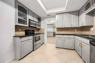 1746 S Gessner Rd, Houston, TX 77063 - Photo 16