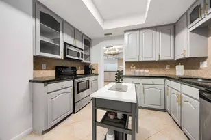 1746 S Gessner Rd, Houston, TX 77063 - Photo 1