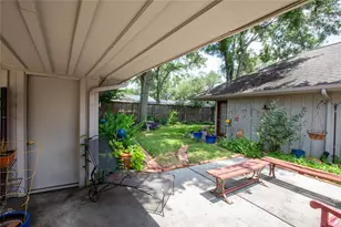 7918 Fairdale Ln, Houston, TX 77063 - Photo 26
