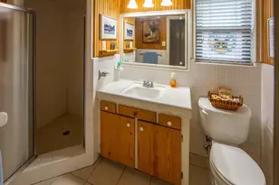 7918 Fairdale Ln, Houston, TX 77063 - Photo 20